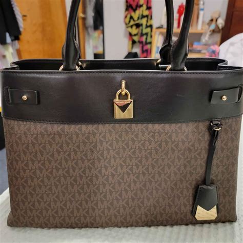 michael kors purse in fargo nd|Michael Kors Purses for sale in West Fargo, North Dakota.